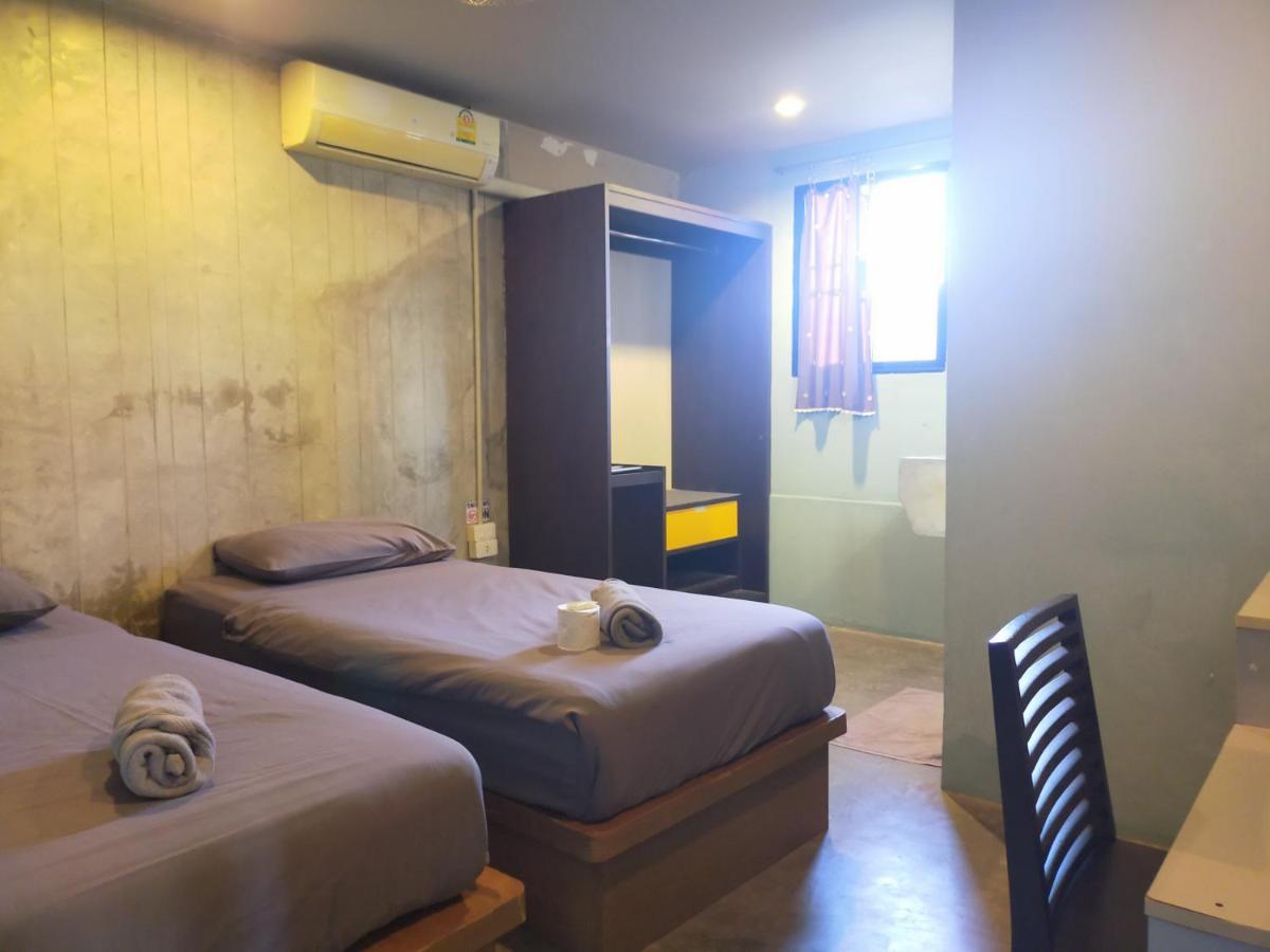 9 Hostel Chiang Mai Exteriör bild