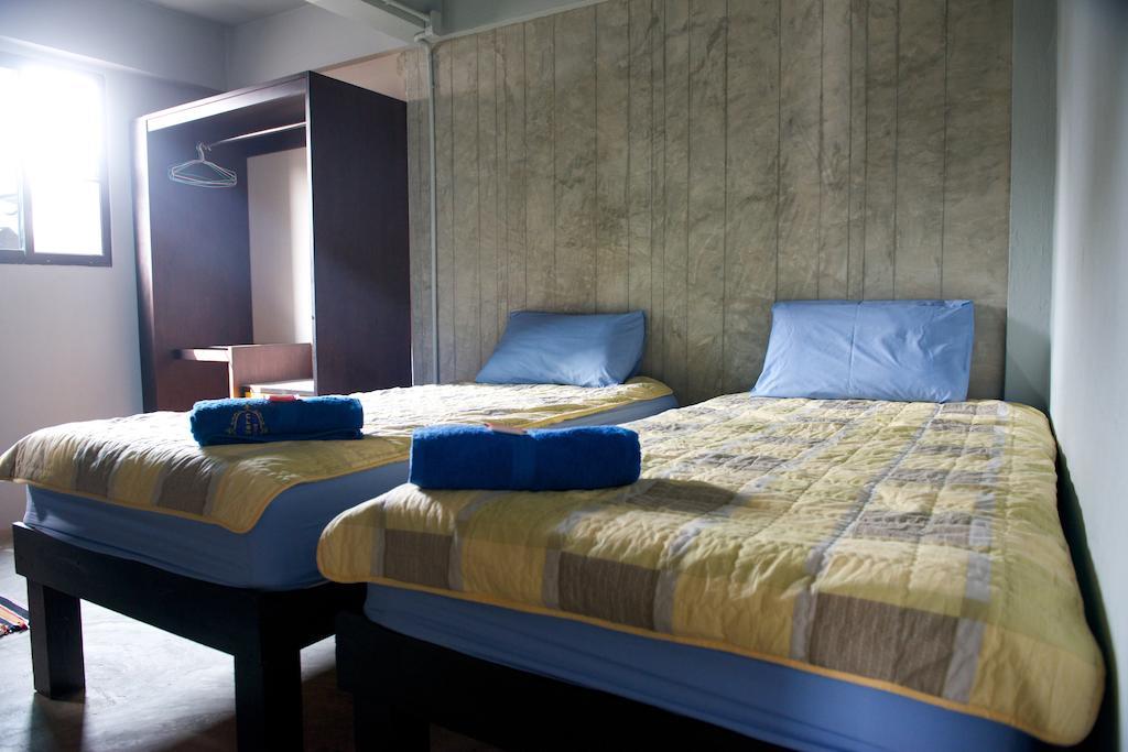 9 Hostel Chiang Mai Rum bild