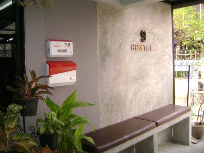 9 Hostel Chiang Mai Exteriör bild